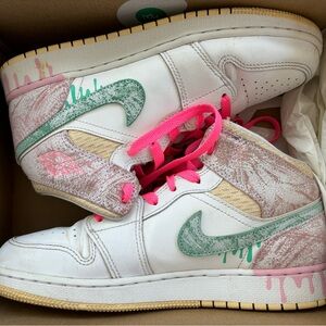 EUC Air Jordan Mid Paint Drip Ice Cream 6Y (women’s 7.5)